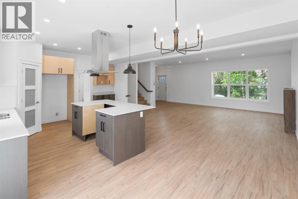 Photo 10 of 4723 48 Street, Camrose AB