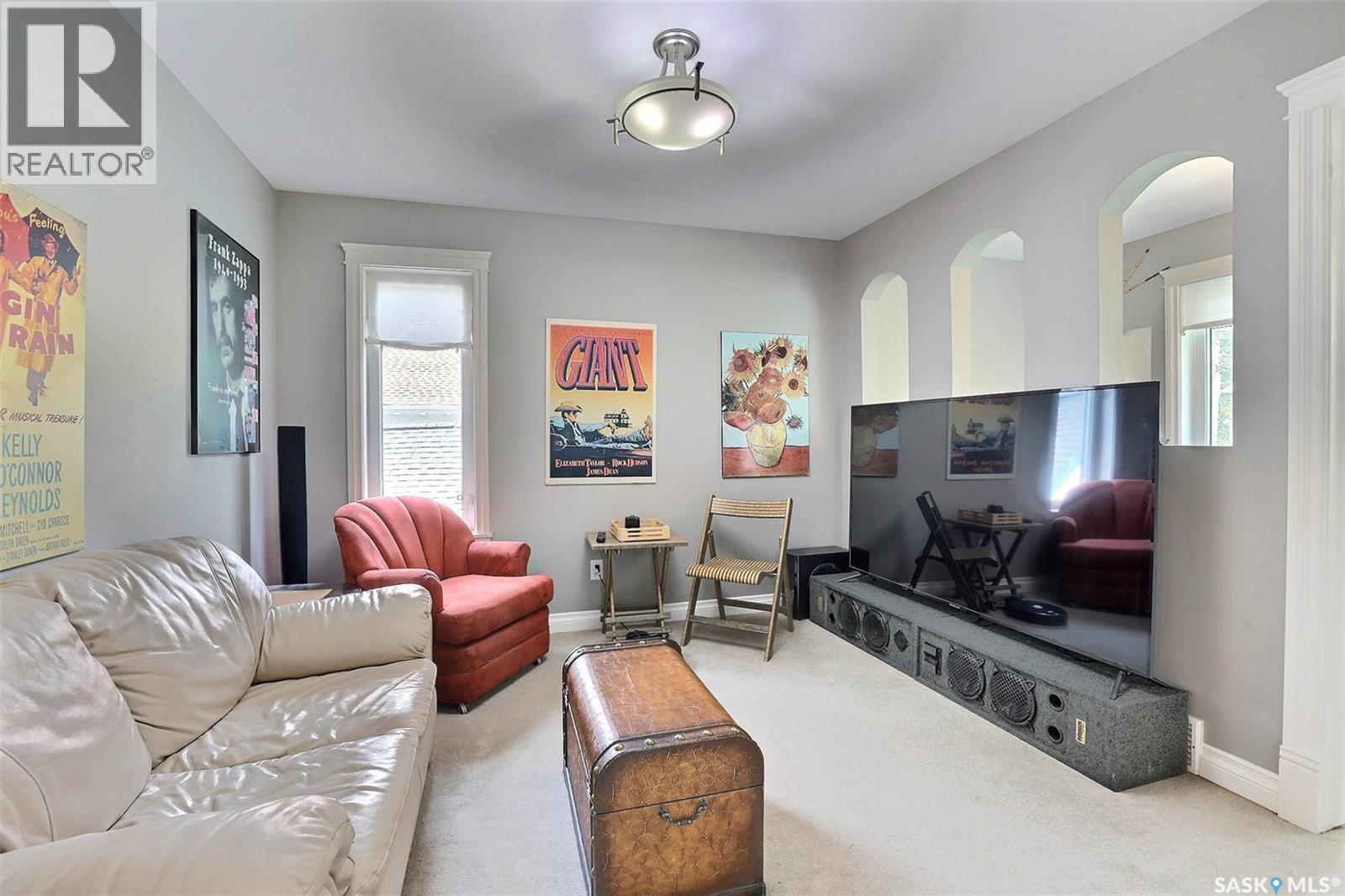 Photo 18 of 1530 College Avenue, Regina SK