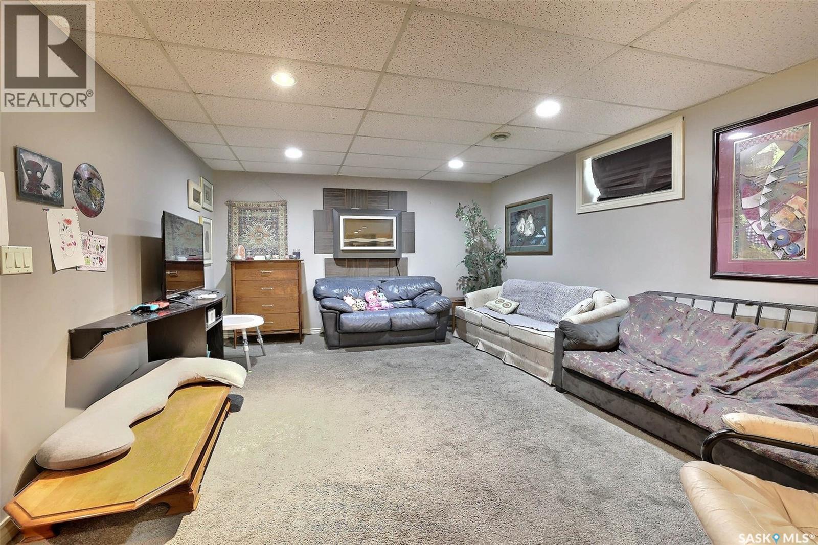 Photo 34 of 1530 College Avenue, Regina SK