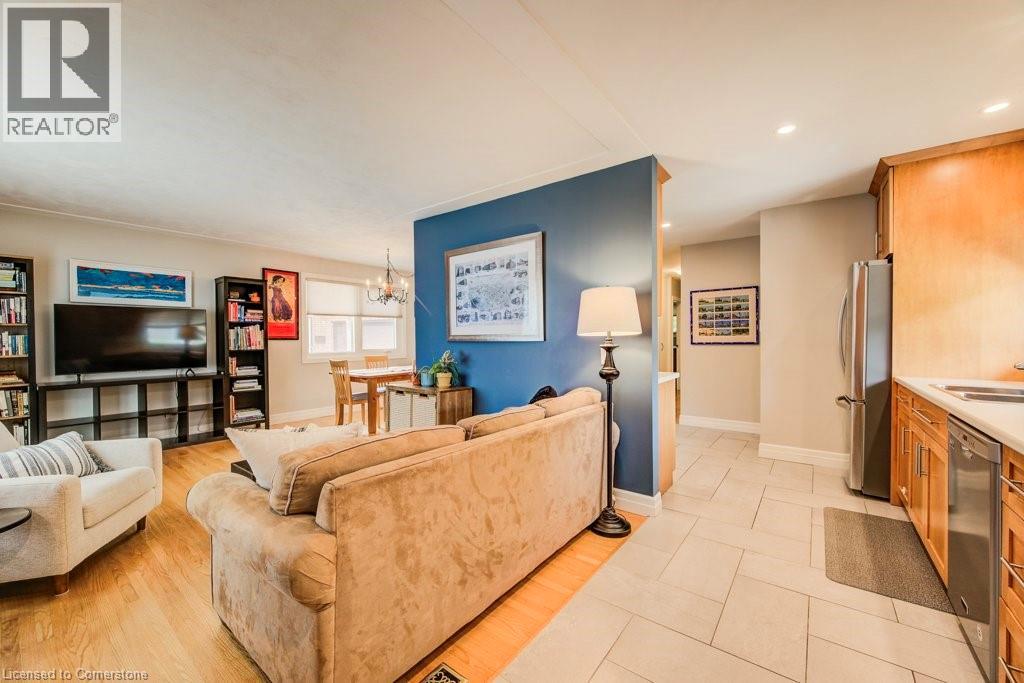 Photo 6 of 21 Ruskview Road, Kitchener ON