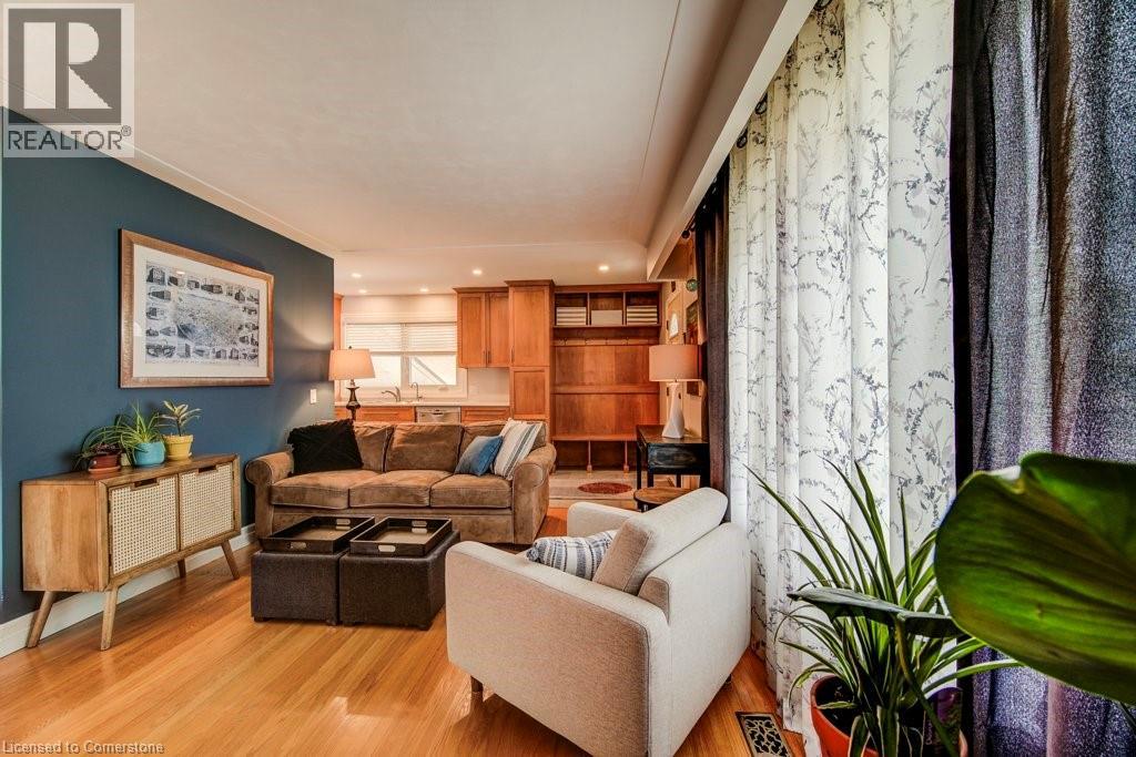 Photo 9 of 21 Ruskview Road, Kitchener ON