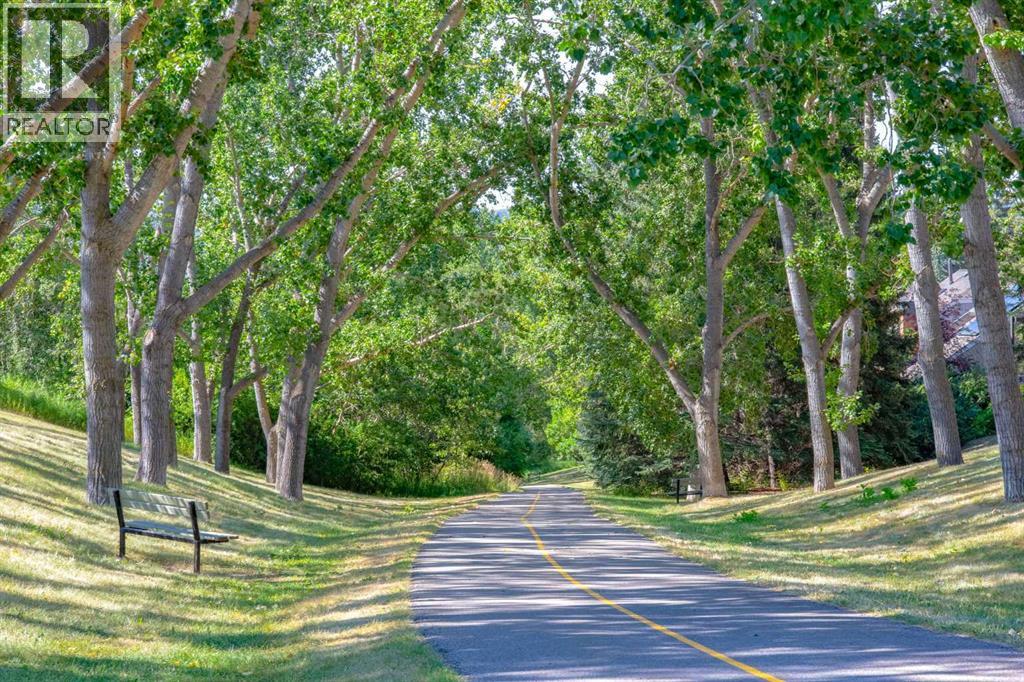 Photo 49 of 31 Silverstone Bay Nw, Calgary AB