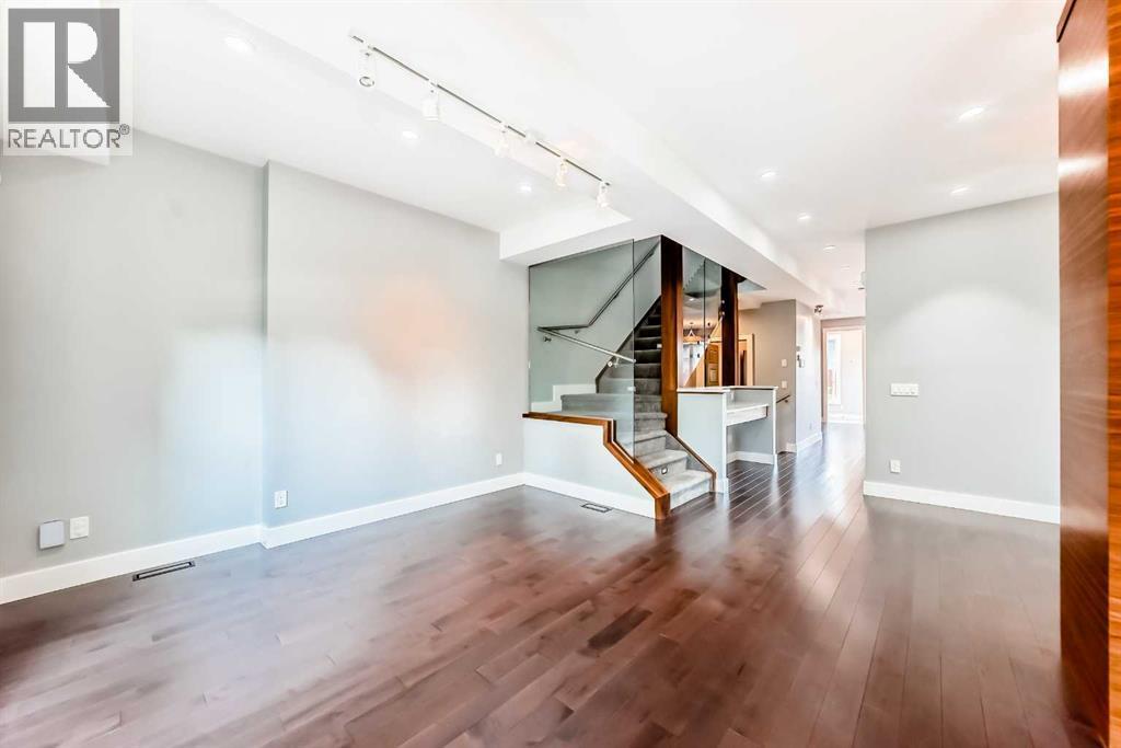Photo 15 of 2414 31 Avenue Sw, Calgary AB