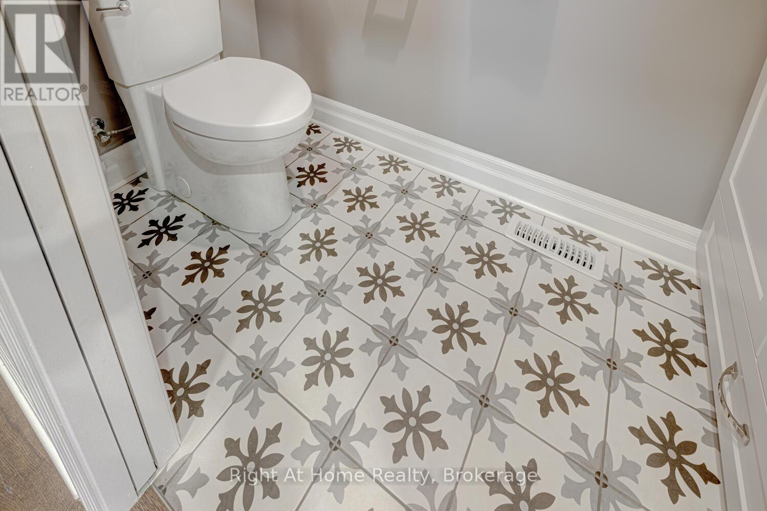 Photo 22 of 1038 Trailsway Avenue, London South ON