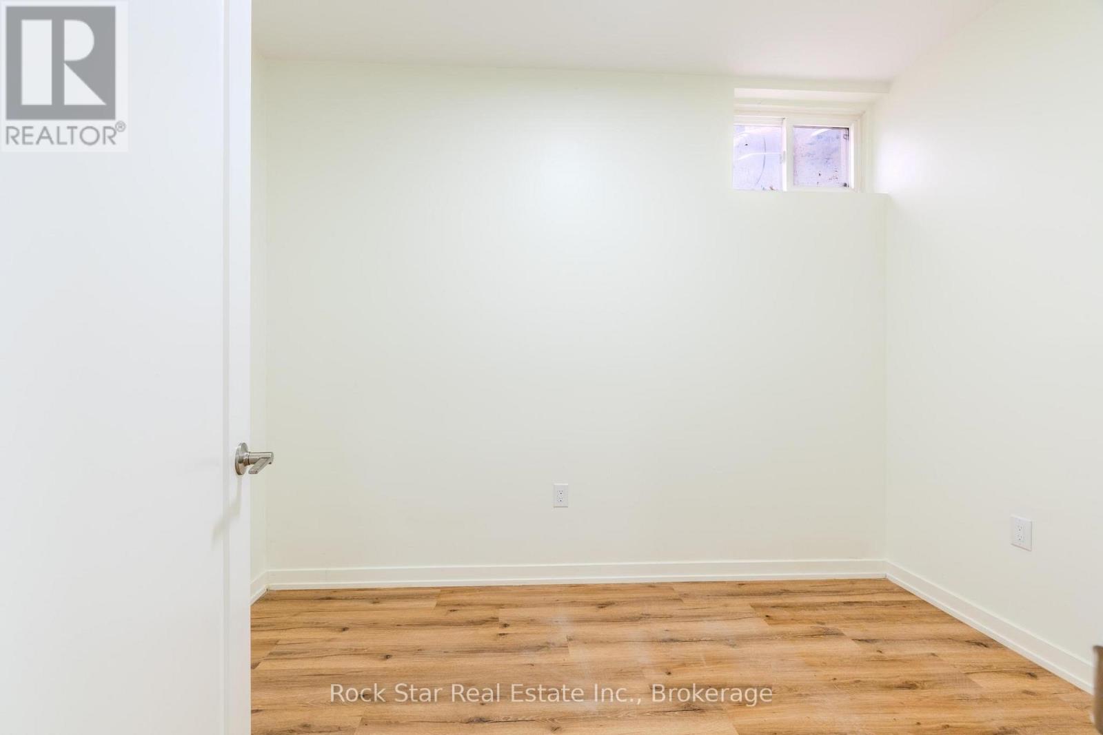 Photo 27 of 108 Niagara Falls Road, Thorold ON