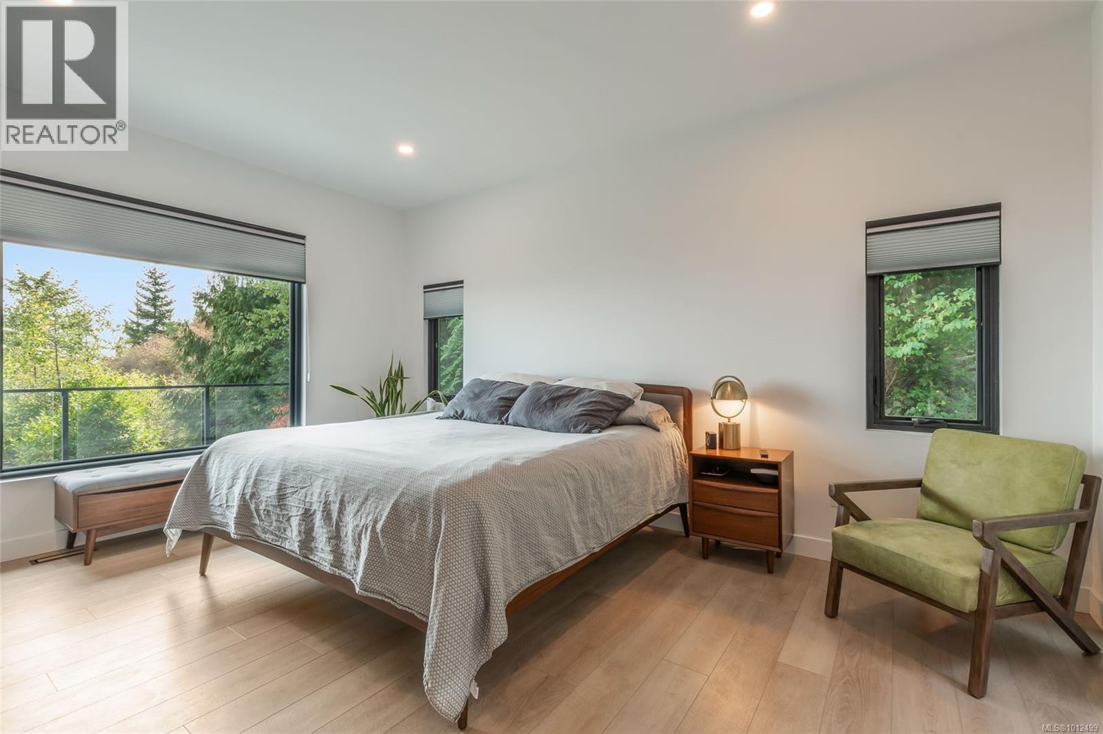 824 Craig Rd, Ladysmith