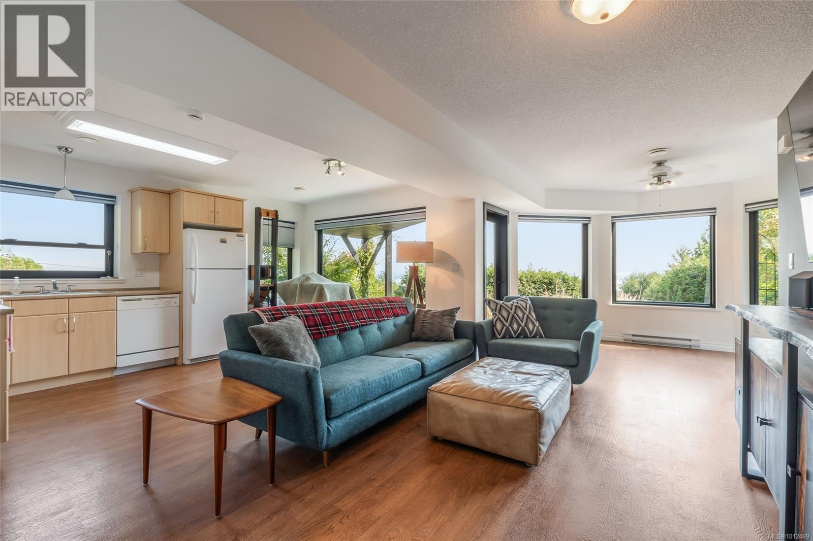 824 Craig Rd, Ladysmith