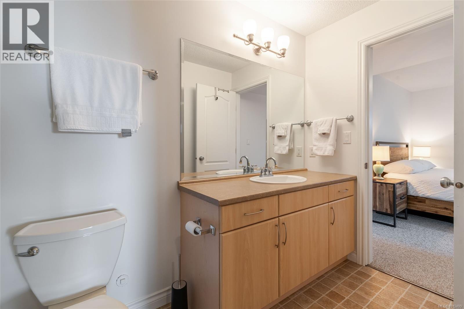 824 Craig Rd, Ladysmith