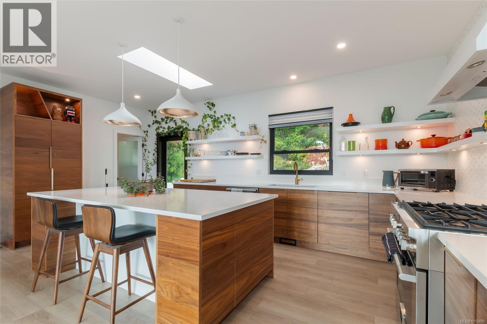 824 Craig Rd, Ladysmith