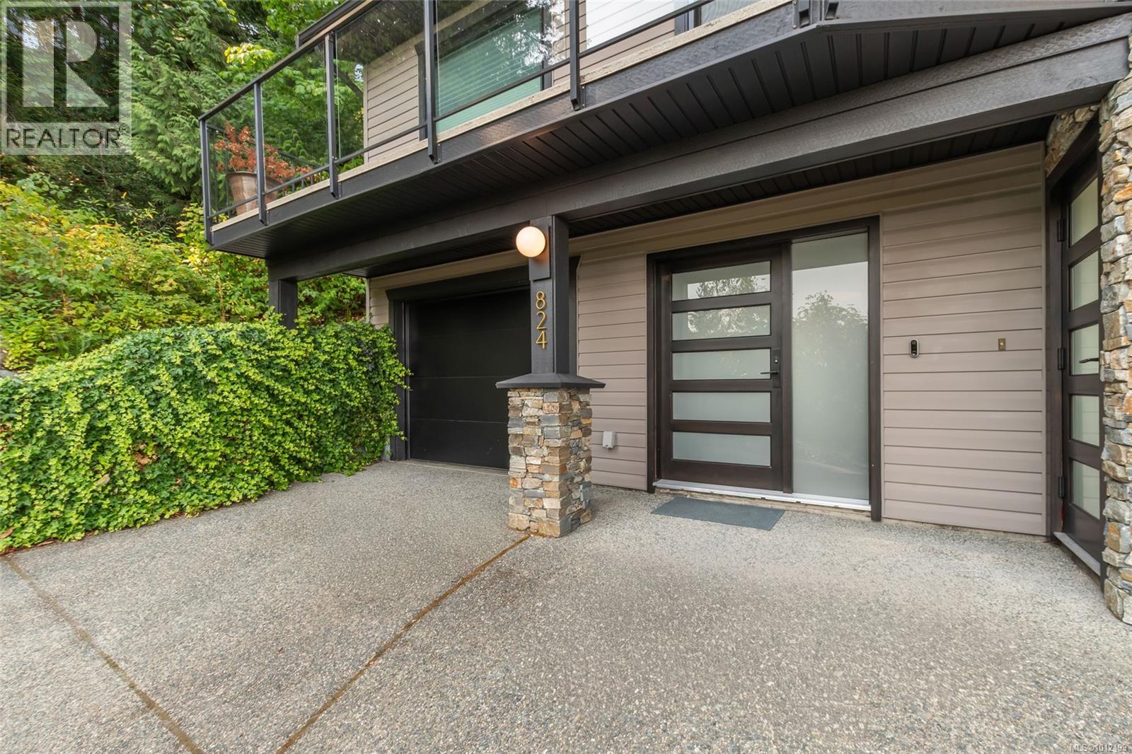 824 Craig Rd, Ladysmith