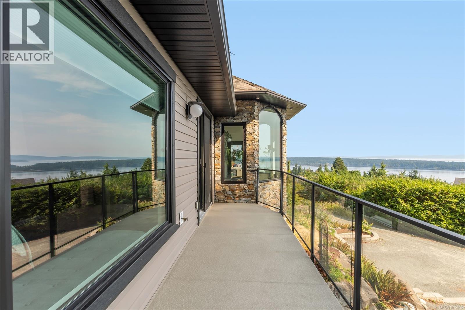 824 Craig Rd, Ladysmith