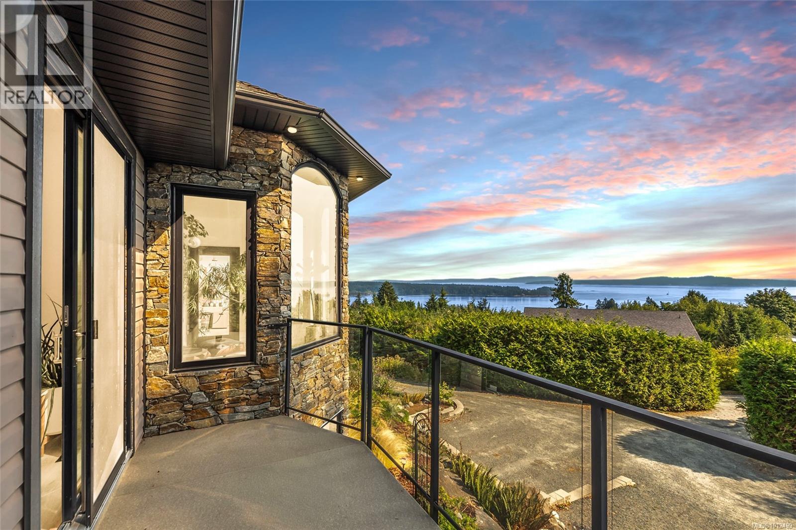 824 Craig Rd, Ladysmith