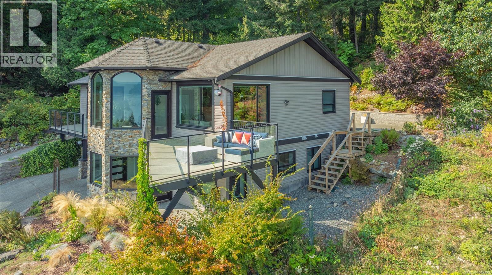 824 Craig Rd, Ladysmith