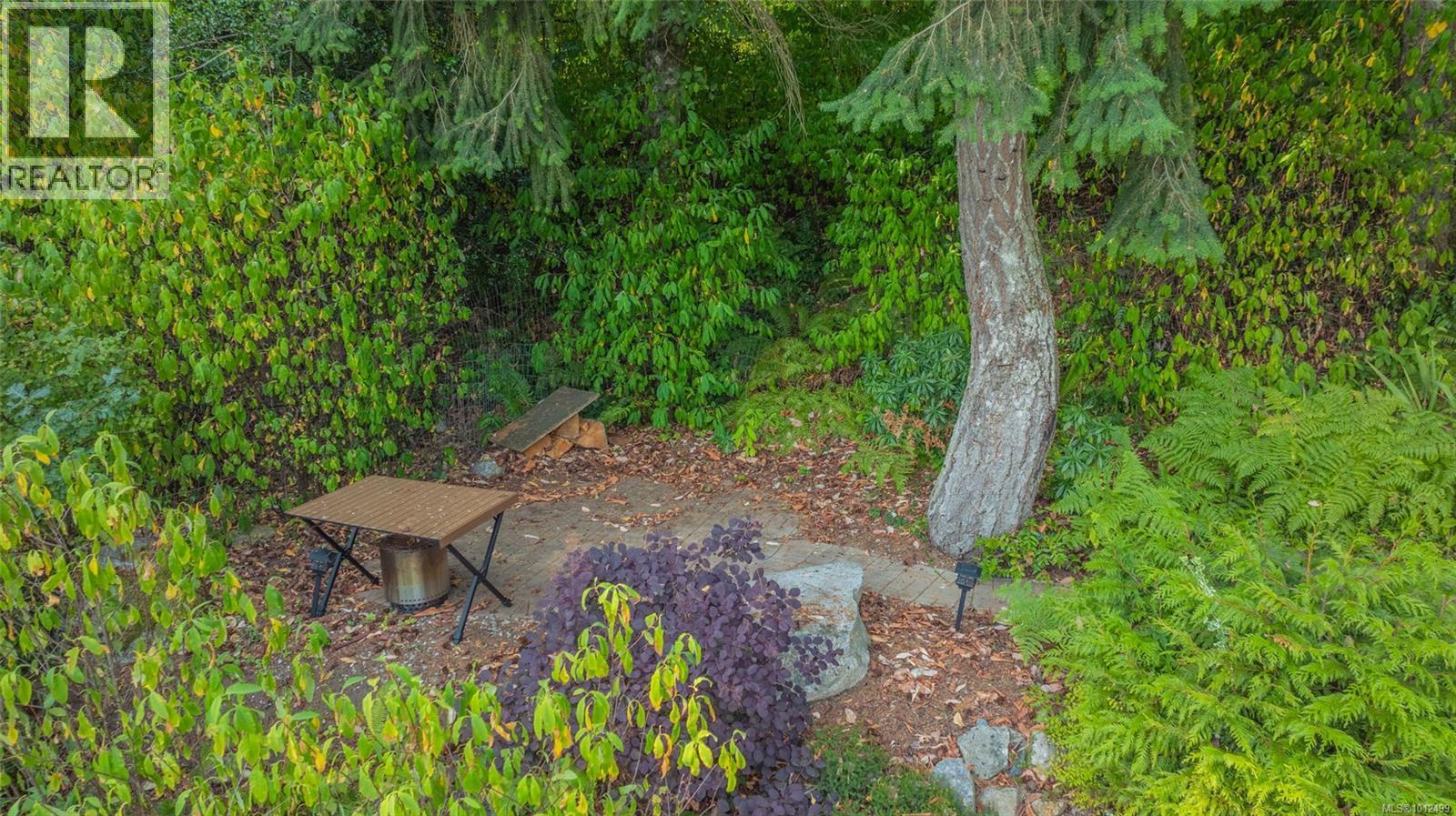 824 Craig Rd, Ladysmith