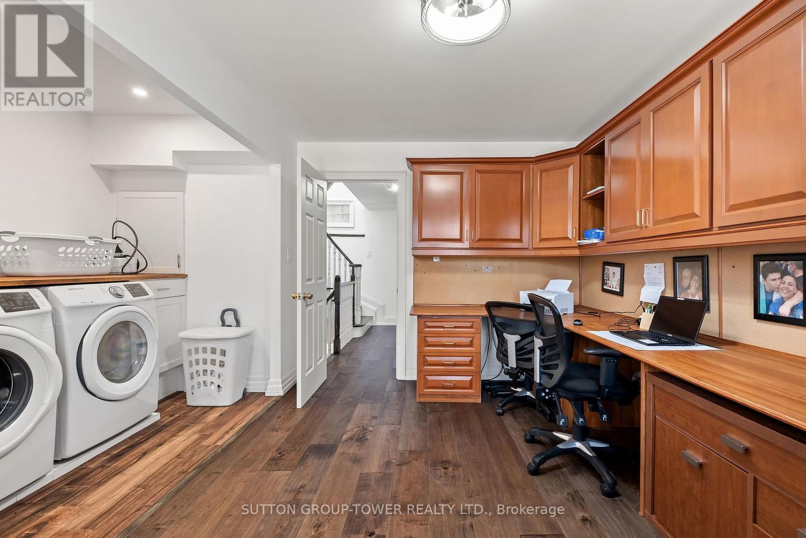 Photo 19 of 544 C Scarlett Road, Toronto ON