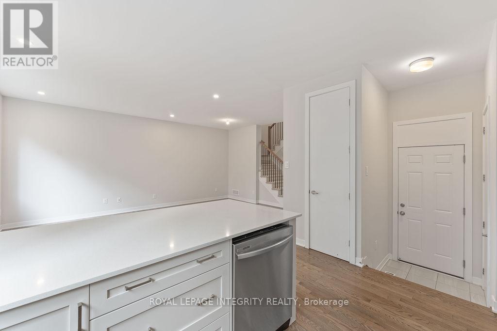 Photo 10 of 255 Falsetto Street, Ottawa ON