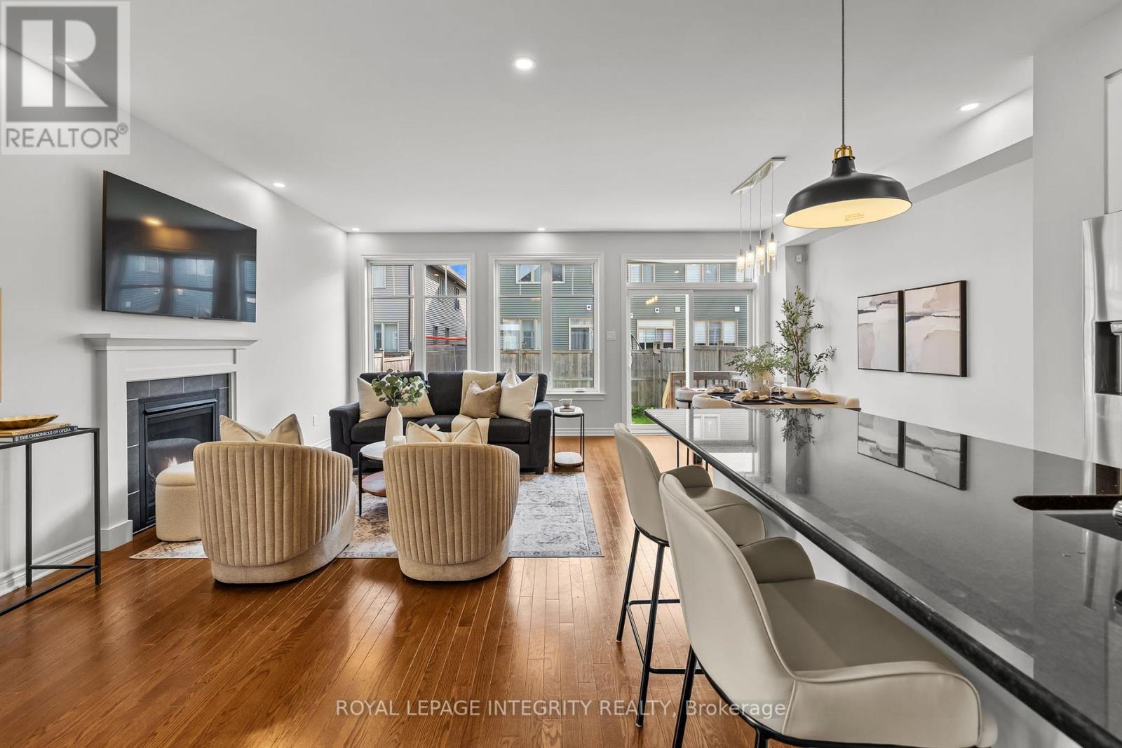 Photo 16 of 98 Jardiniere Street, Ottawa ON