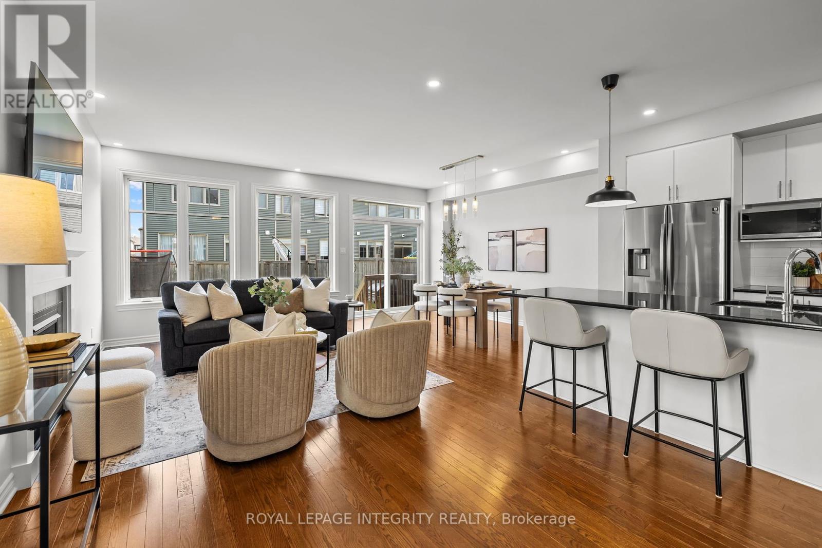 Photo 17 of 98 Jardiniere Street, Ottawa ON