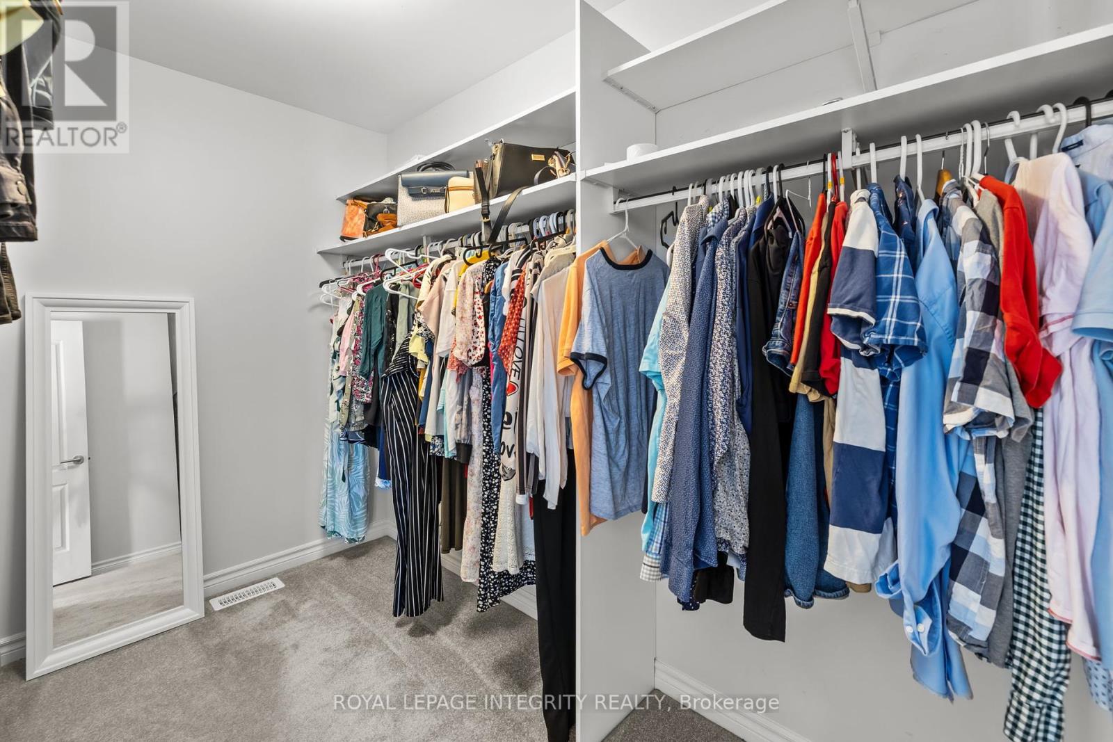 Photo 25 of 98 Jardiniere Street, Ottawa ON