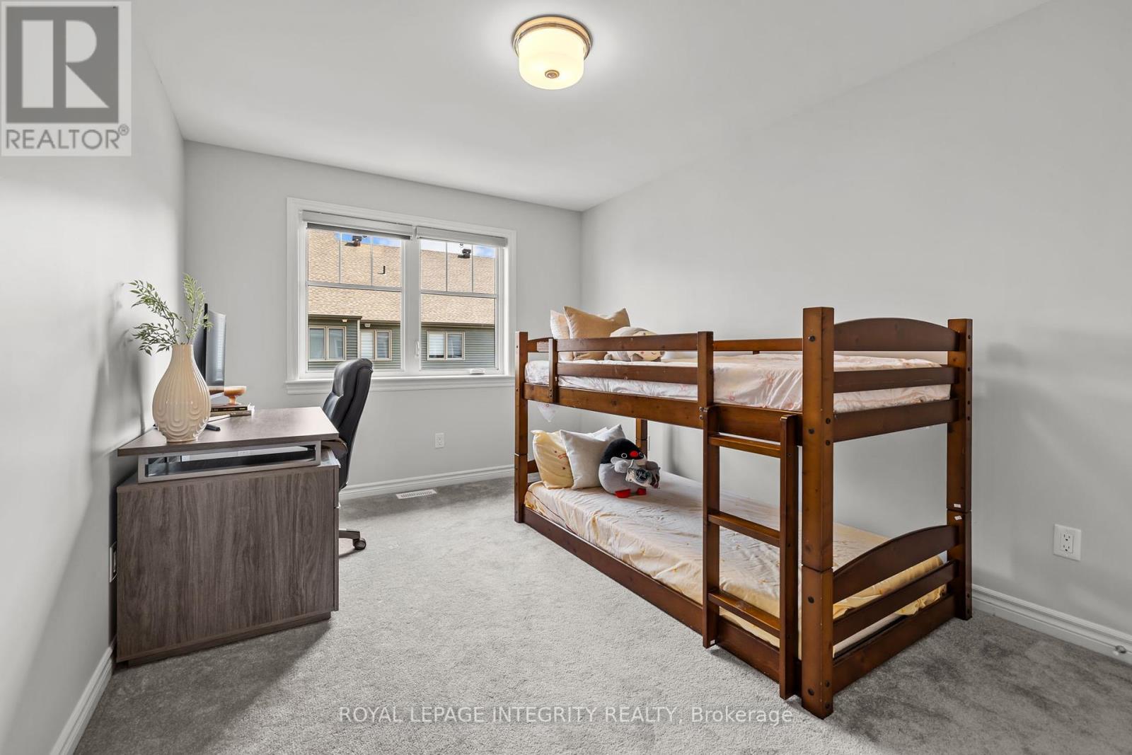 Photo 27 of 98 Jardiniere Street, Ottawa ON