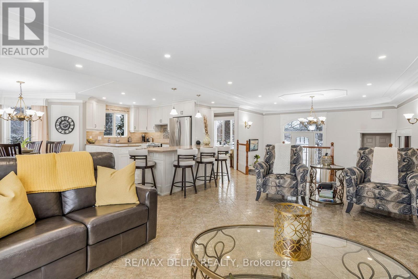Photo 15 of 1819 Baseline Road, Clarencerockland ON