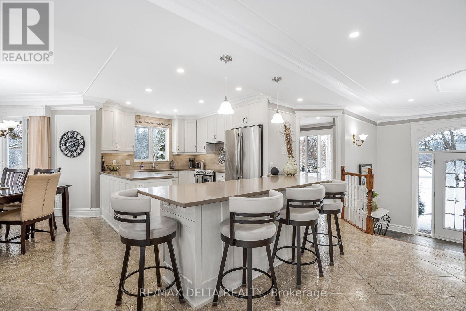 Photo 16 of 1819 Baseline Road, Clarencerockland ON