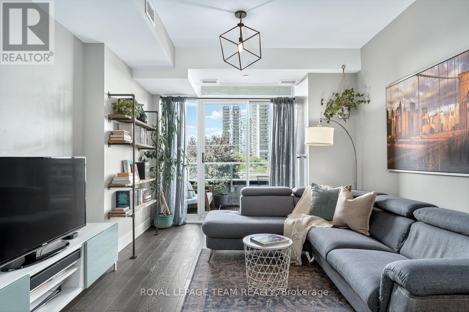 Photo 12 of 416 255 Bay Street, Ottawa ON