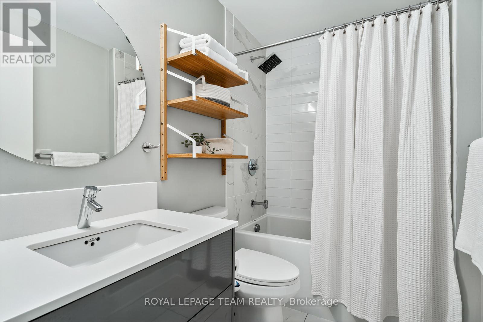 Photo 17 of 416 255 Bay Street, Ottawa ON