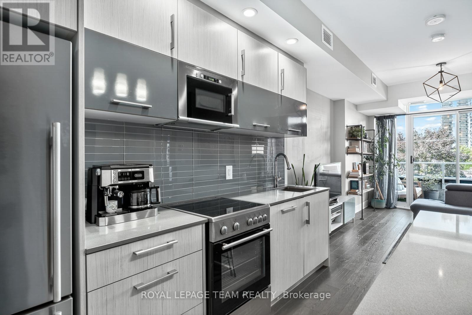 Photo 9 of 416 255 Bay Street, Ottawa ON