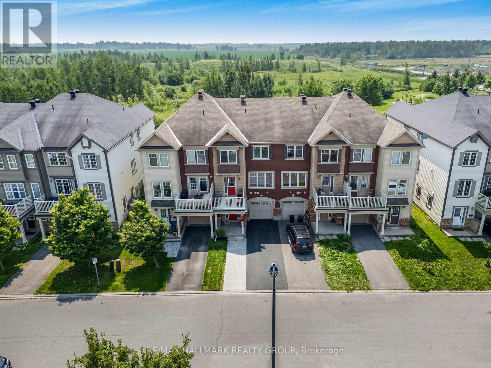 Photo 29 of 110 Sunshine Crescent, Ottawa ON