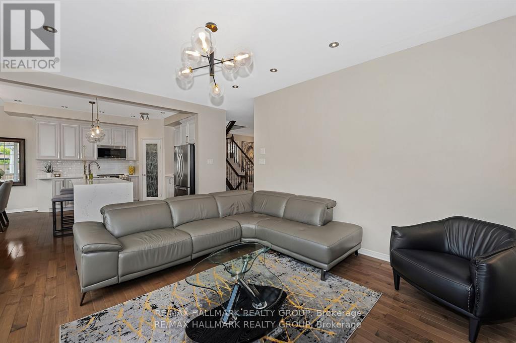 Photo 15 of 137 Stedman Street, Ottawa ON