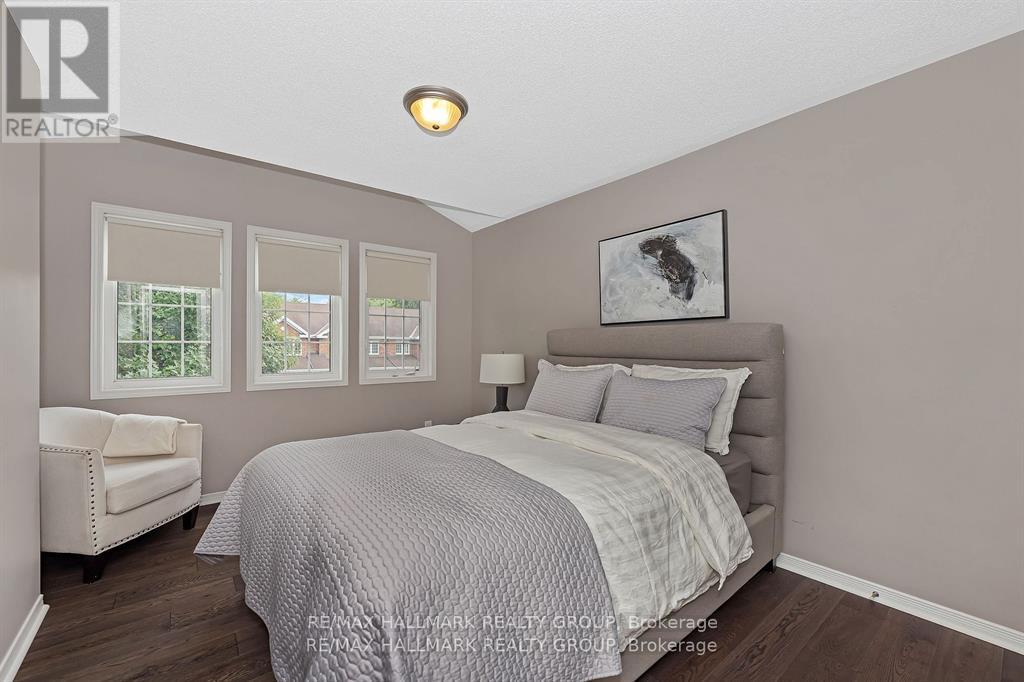 Photo 23 of 137 Stedman Street, Ottawa ON