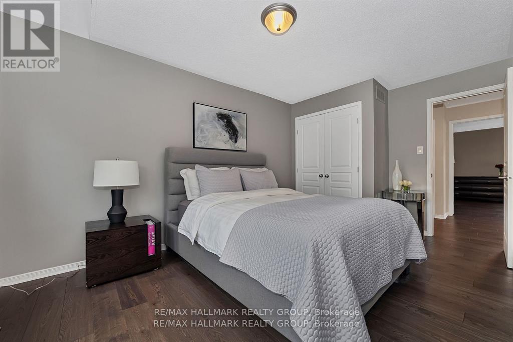 Photo 24 of 137 Stedman Street, Ottawa ON