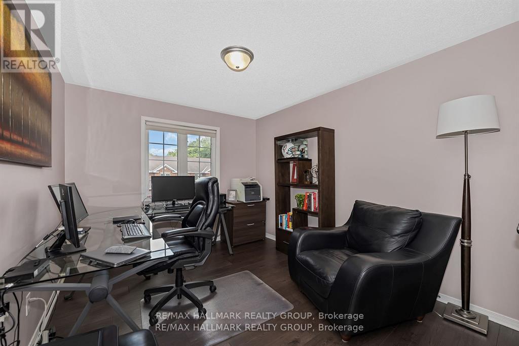 Photo 25 of 137 Stedman Street, Ottawa ON