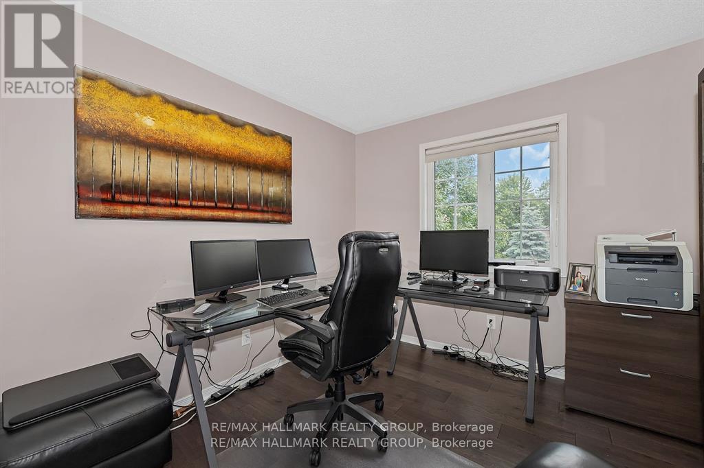 Photo 26 of 137 Stedman Street, Ottawa ON