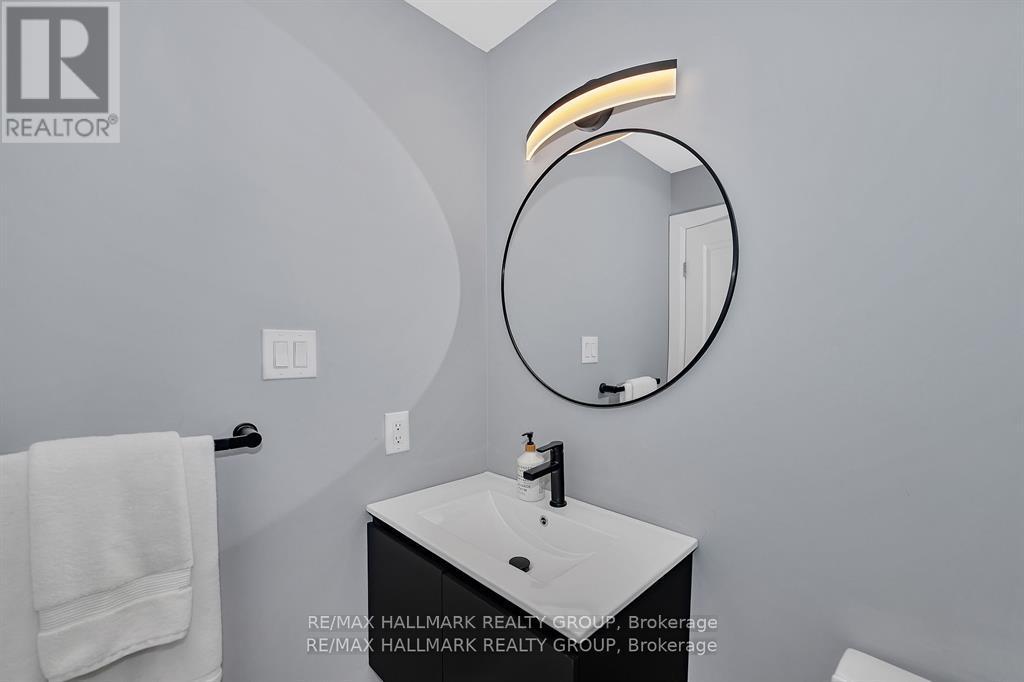 Photo 27 of 137 Stedman Street, Ottawa ON
