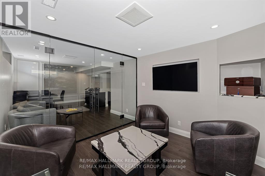 Photo 35 of 137 Stedman Street, Ottawa ON