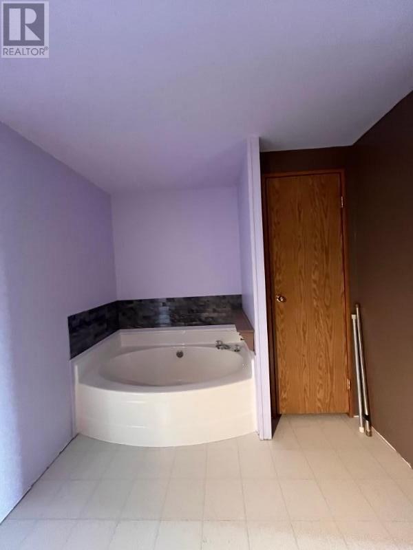Photo 13 of 209 Algoma St, Nakina ON