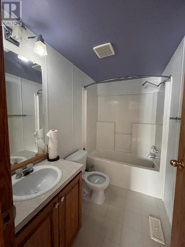 Photo 12 of 209 Algoma St, Nakina ON