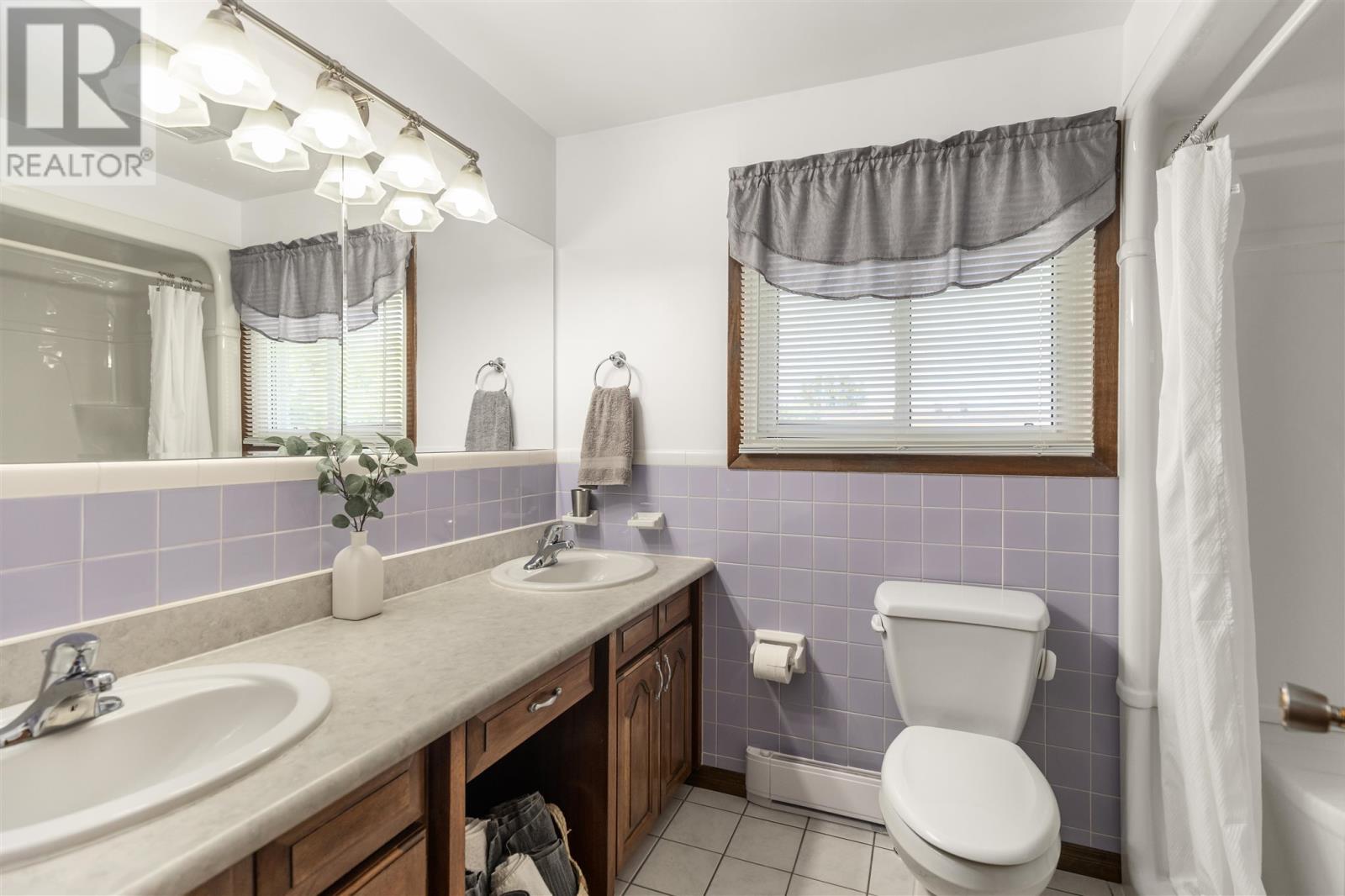 Photo 32 of 380 Sussex Rd, Sault Ste Marie ON