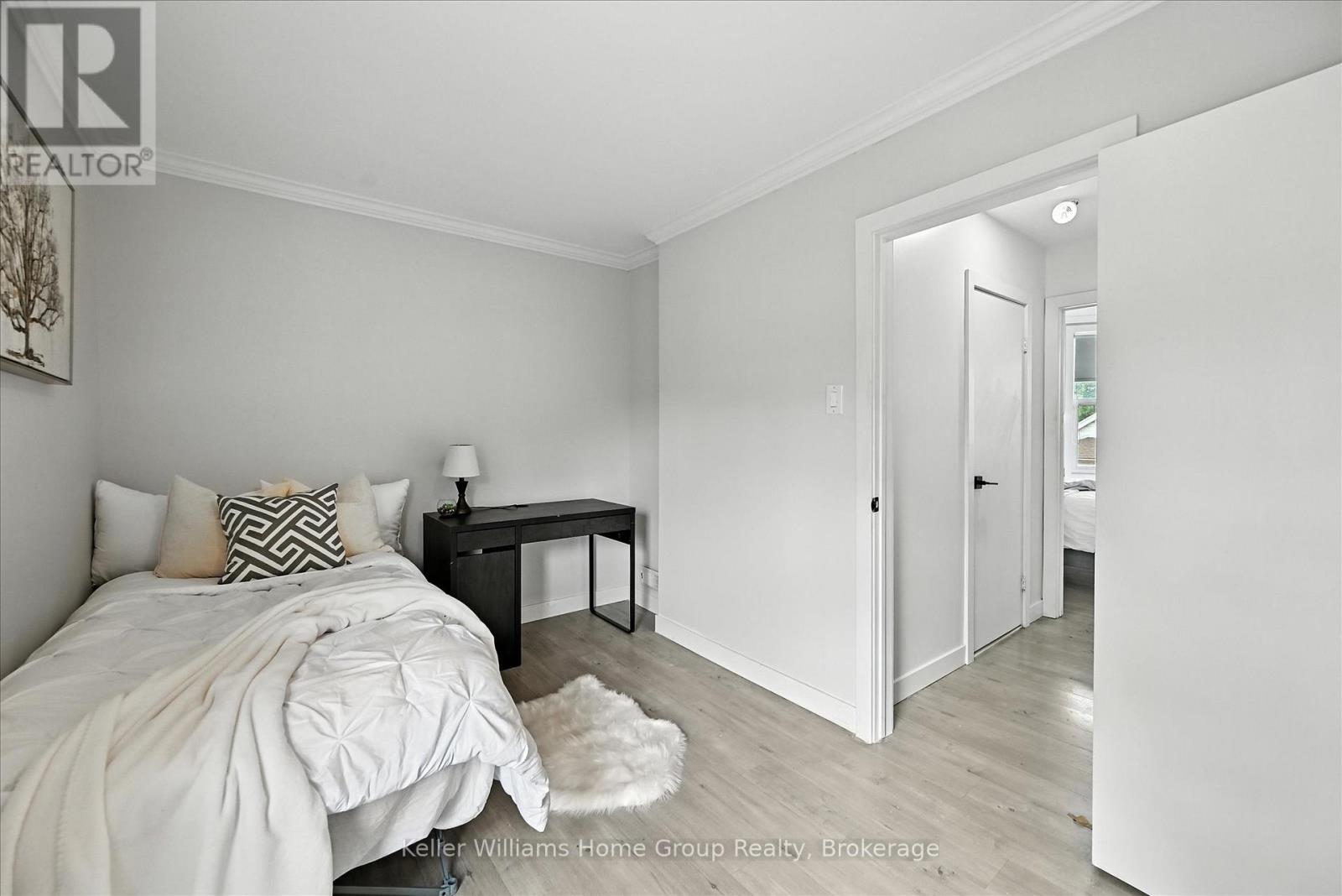Photo 23 of 82 Rosemont Avenue, Hamilton ON