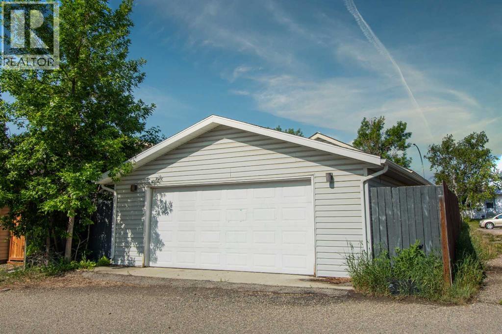Single Family House Bungalow for Sale in  Castlegrove Road NE Castleridge Calgary 