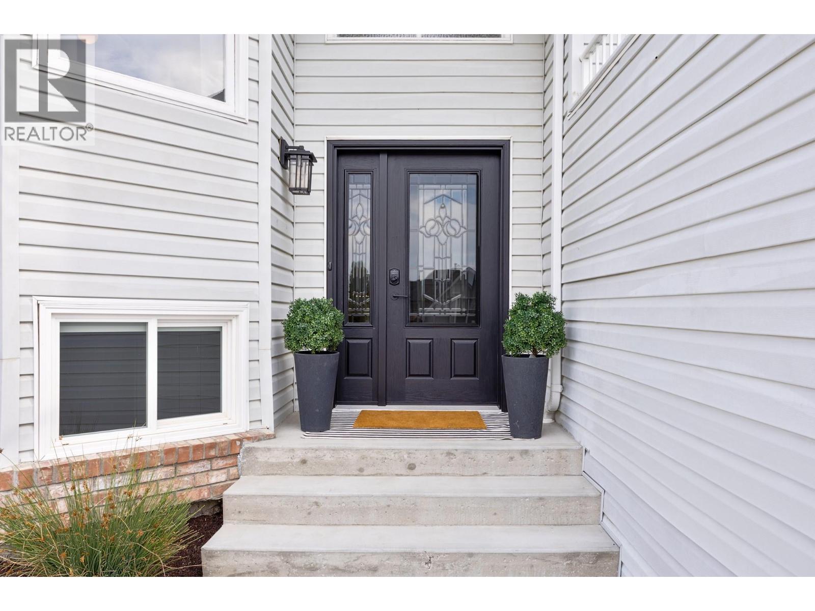 Photo 6 of 6749 Foothills Drive, Vernon BC