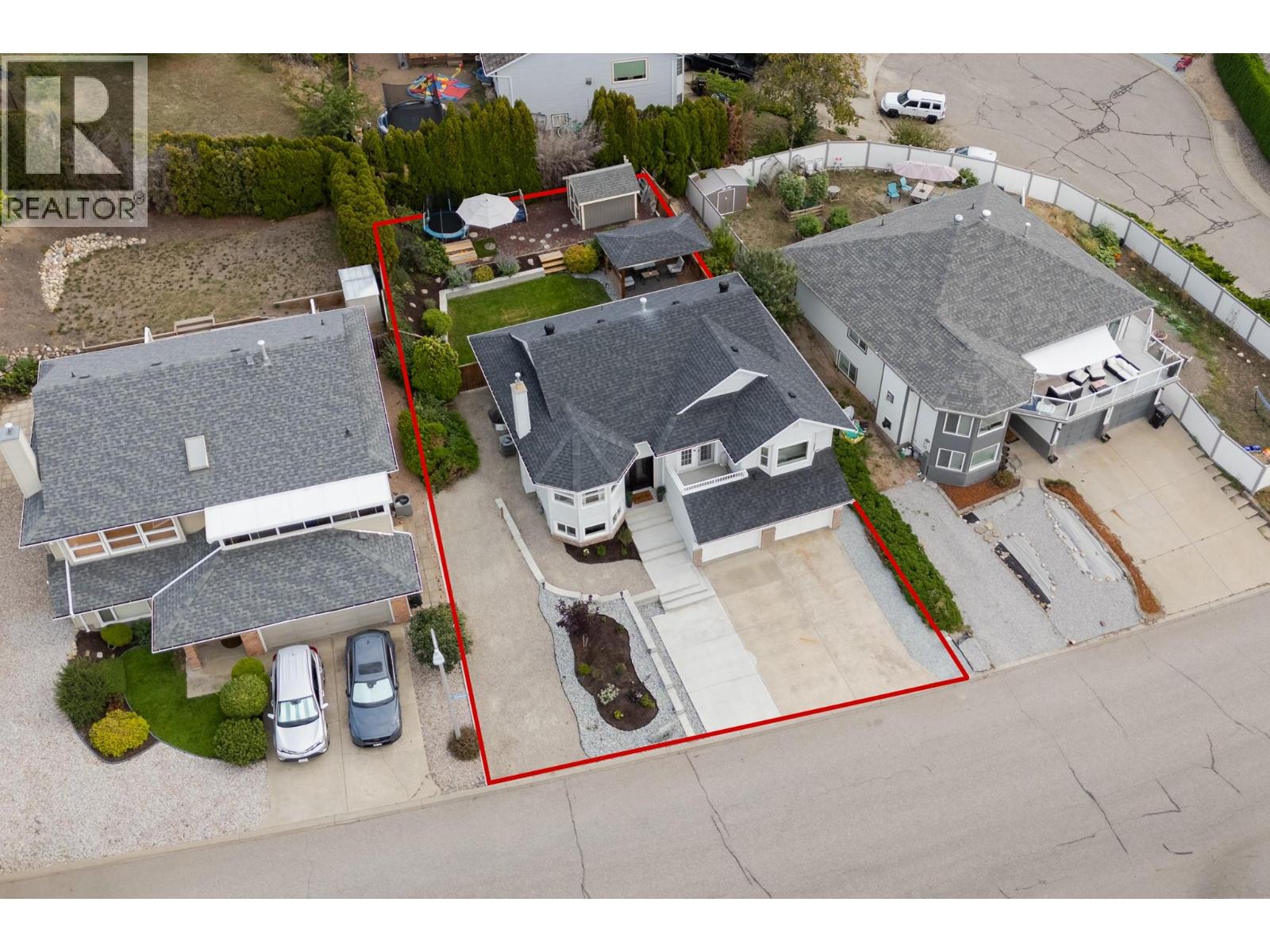 Photo 4 of 6749 Foothills Drive, Vernon BC