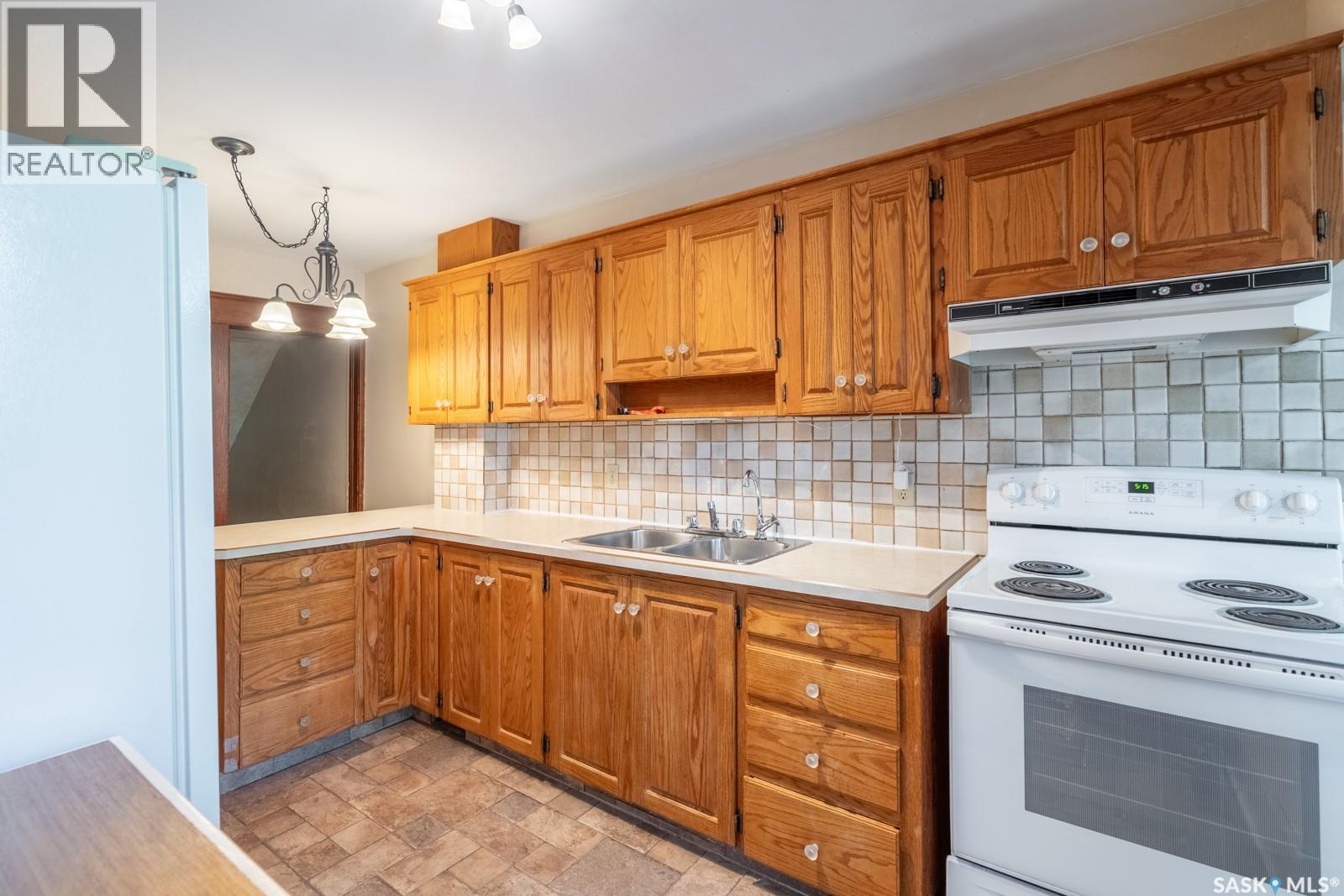 Photo 15 of 2228 Montague Street, Regina SK