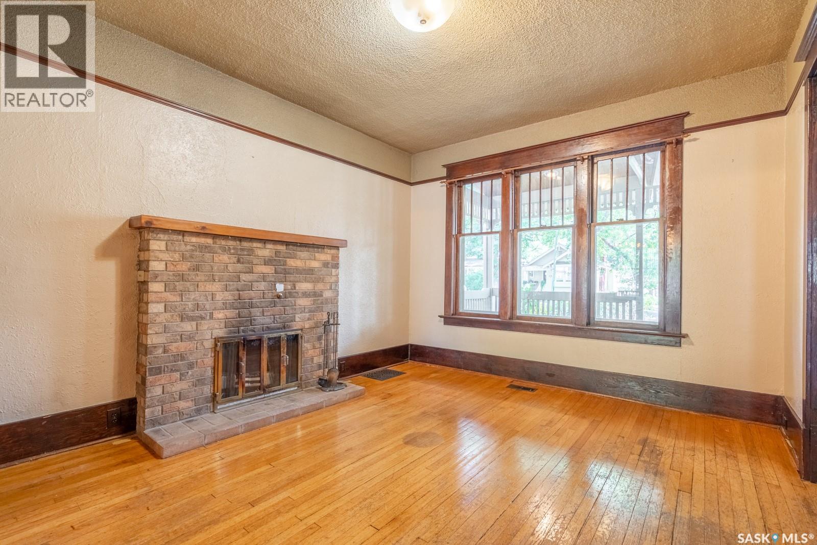 Photo 12 of 2228 Montague Street, Regina SK