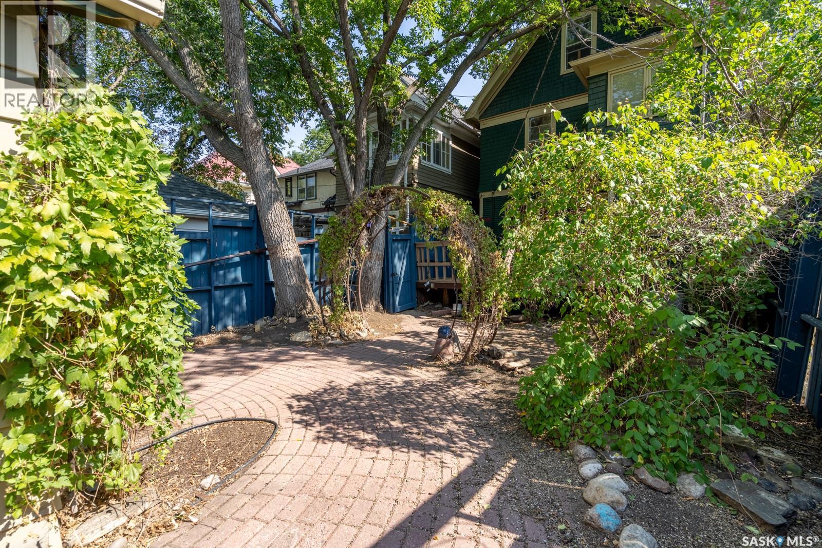 Photo 37 of 2228 Montague Street, Regina SK
