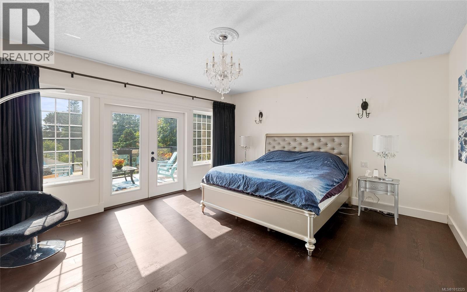 Photo 15 of 653 Cairndale Rd, Colwood BC