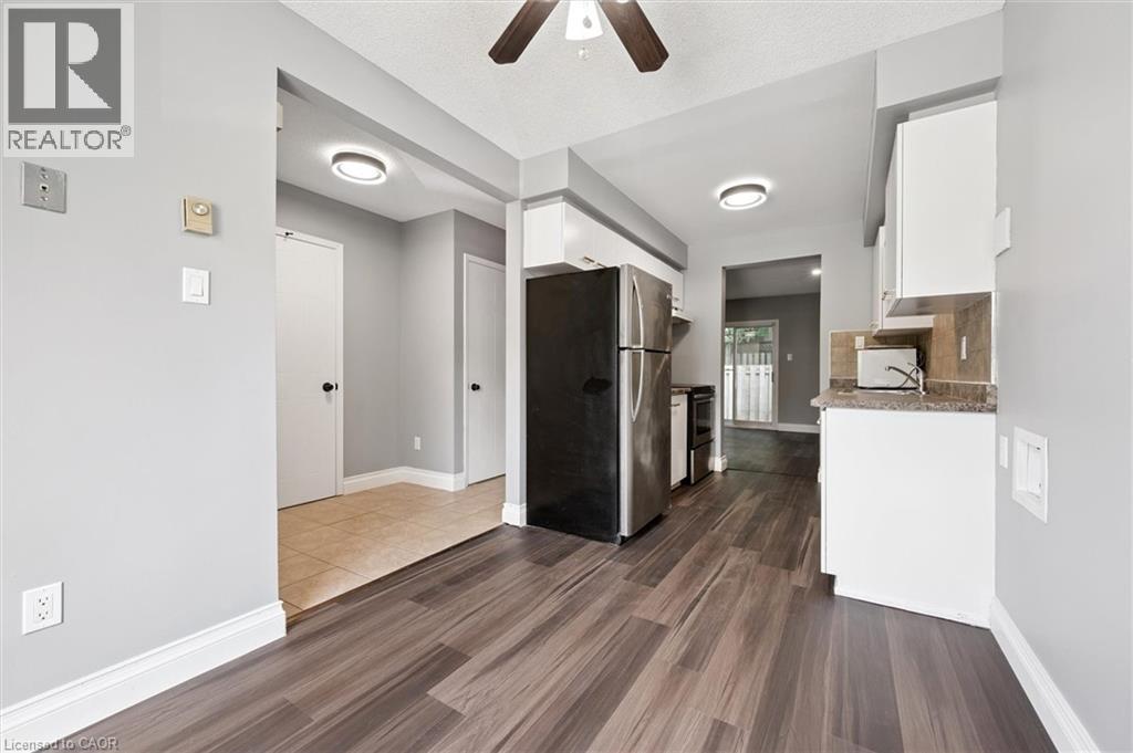 Photo 11 of 219 Kingswood Drive Unit 18, Kitchener ON