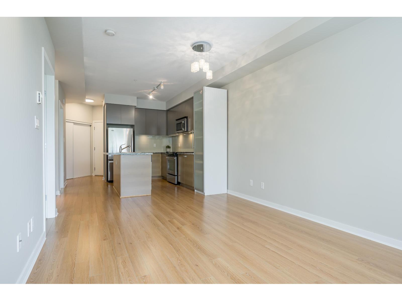 Photo 11 of 310 6430 194 Street, Surrey BC